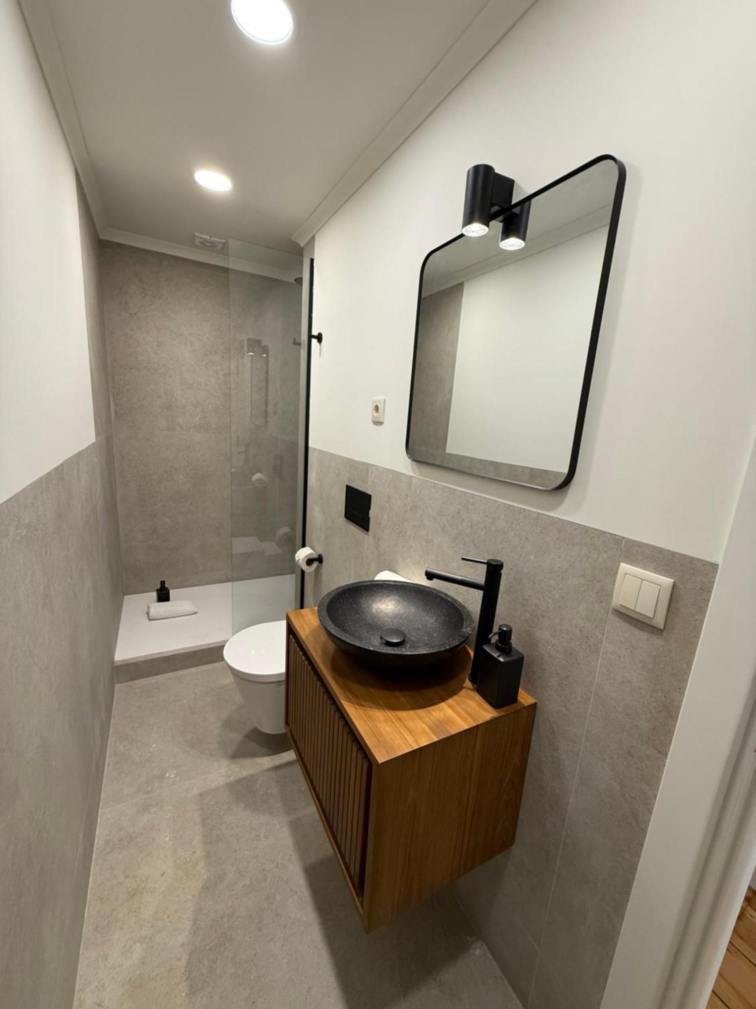 C1 Remodeld Beautiful Charming 2Br Apartment - Bairro Alto Lisbona Esterno foto